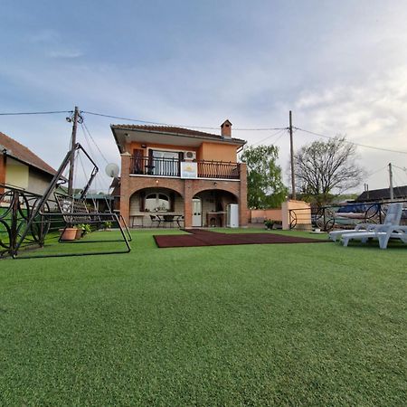 Vila Soleil Smederevo Exterior foto